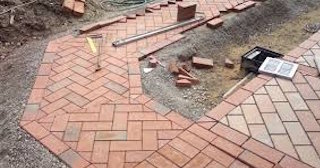 Укладка тротуарной плитки в Устях-Джегуте в октябре